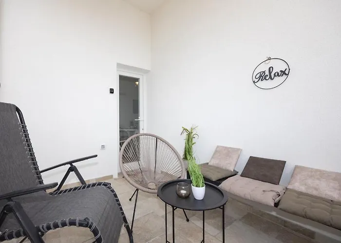 Matos Seaside Luxury Escape