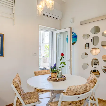Matos Seaside Luxury Escape Апартаменти