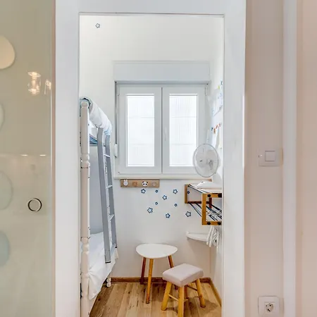 Апартаменти Matos Seaside Luxury Escape